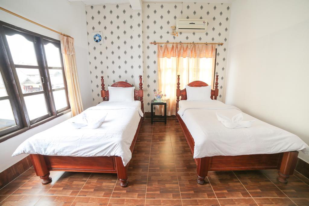 Maylay Guesthouse Vang Vieng Eksteriør billede