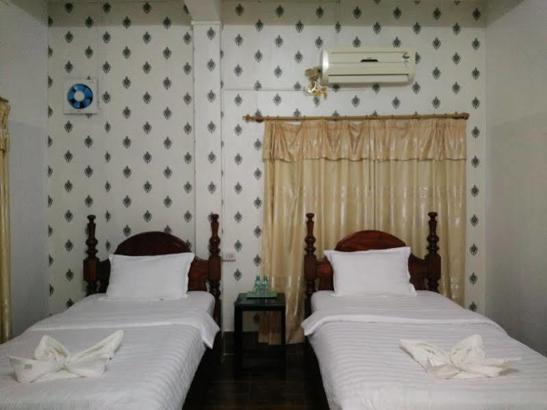 Maylay Guesthouse Vang Vieng Eksteriør billede