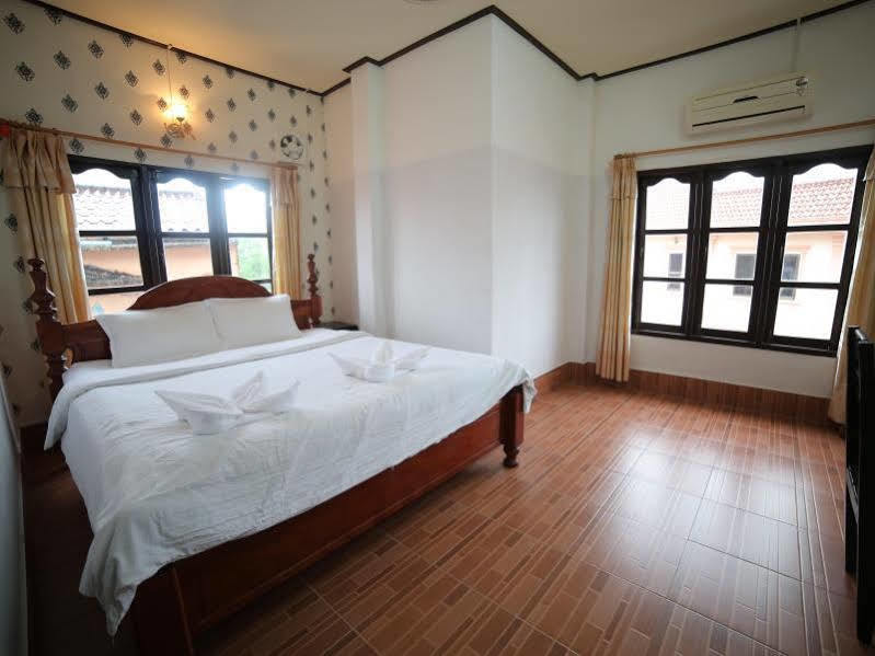 Maylay Guesthouse Vang Vieng Eksteriør billede
